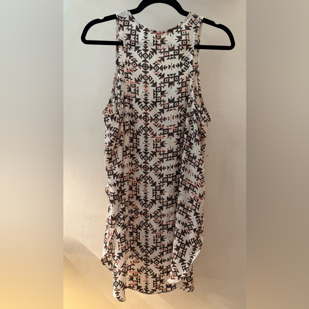 Lush High-Low Tunic - Picture 2 of 10